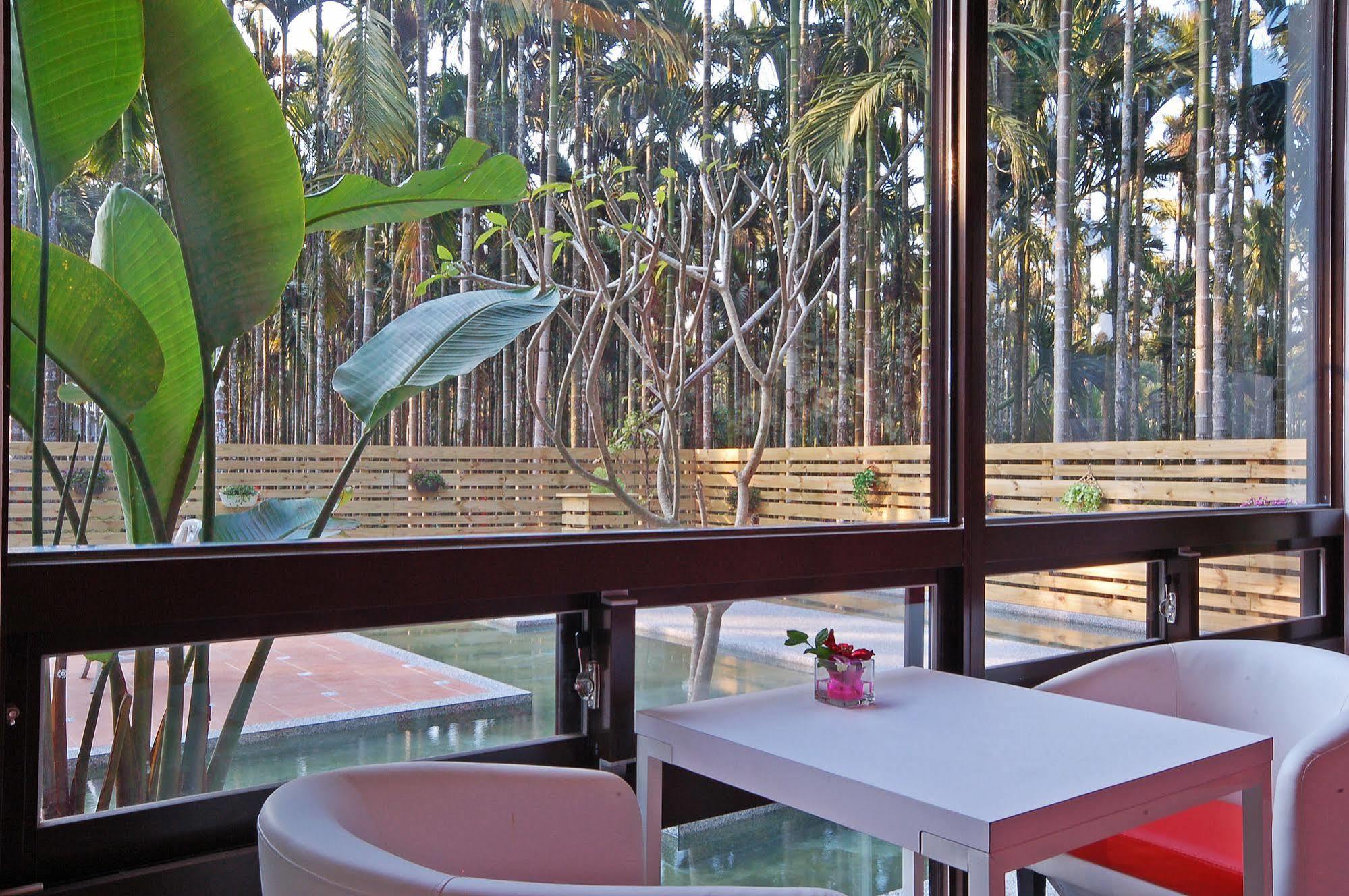 Full House Bed And Breakfast Nantou Esterno foto