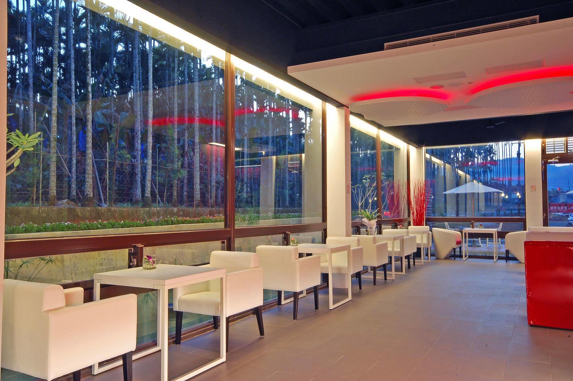 Full House Bed And Breakfast Nantou Esterno foto