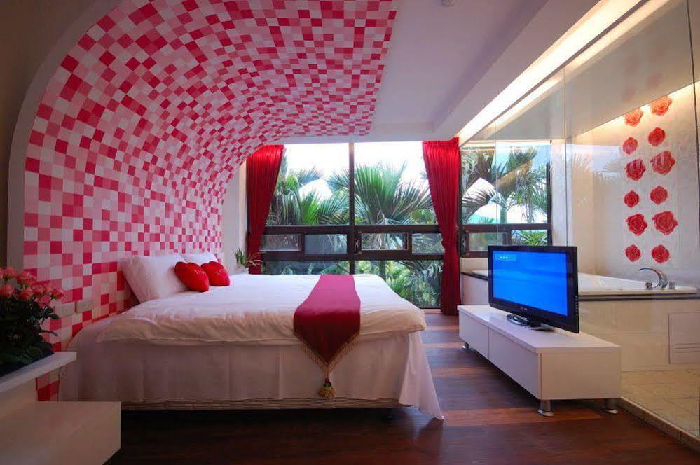 Full House Bed And Breakfast Nantou Esterno foto