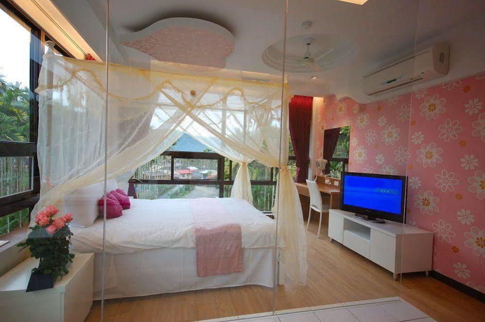 Full House Bed And Breakfast Nantou Esterno foto